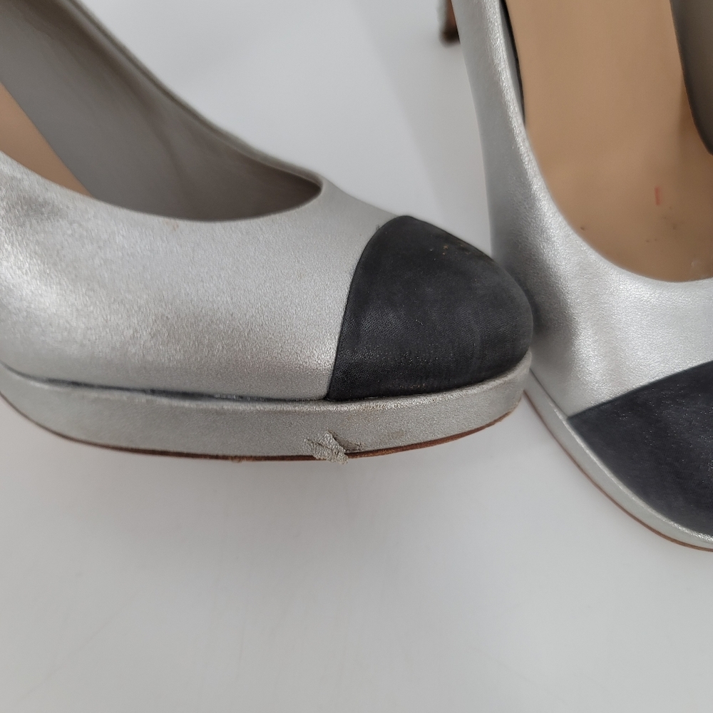 Chanel Silver Leather Black Cap Toe Platform Pumps Round Toe Size 38.5 with Box - Picture 5 of 14